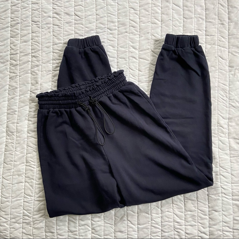 Revolve Navy Sweatpants Size Small